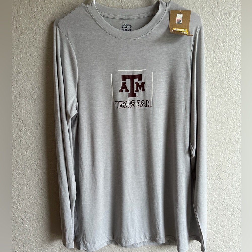 NWT Texas A&M Aggies RIVALRY THREADS Gray Long Sleeve Performance T-Shirt Small